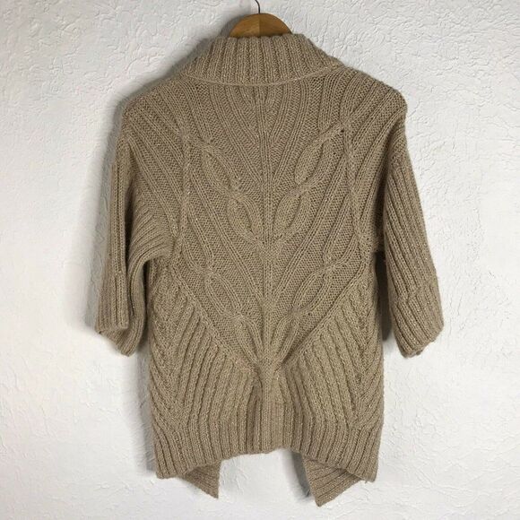 Trina Turk Petite Beige Cardigan Sweater Alpaca Cable Knit Short Sleeve Sz P - Picture 5 of 12